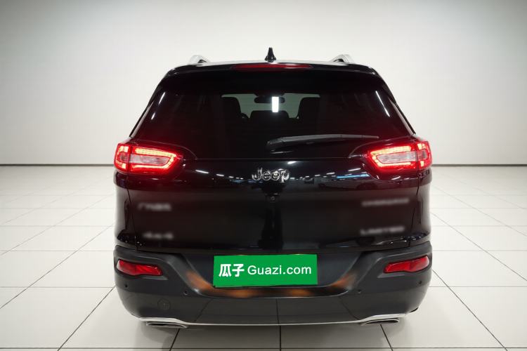 Used Jeep Cherokee 2016 2.4L Superior Edition Rear