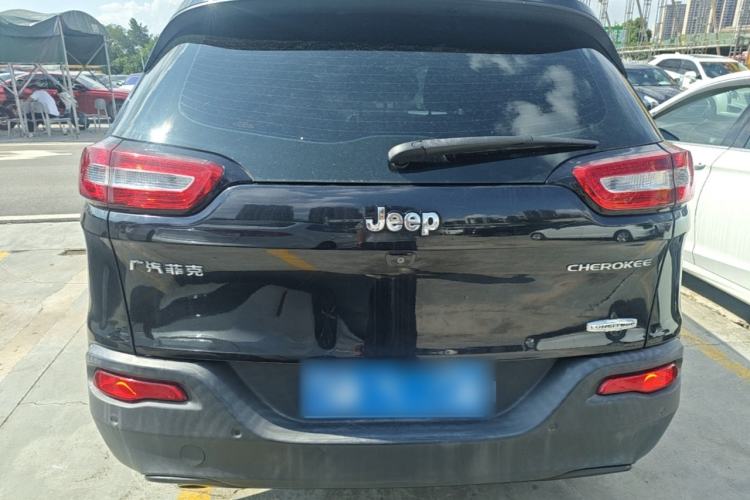 Used Jeep Cherokee 2016 2.0L Superior Edition Rear