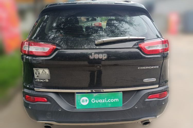 Used Jeep Cherokee 2016 2.0L Superior Edition Rear