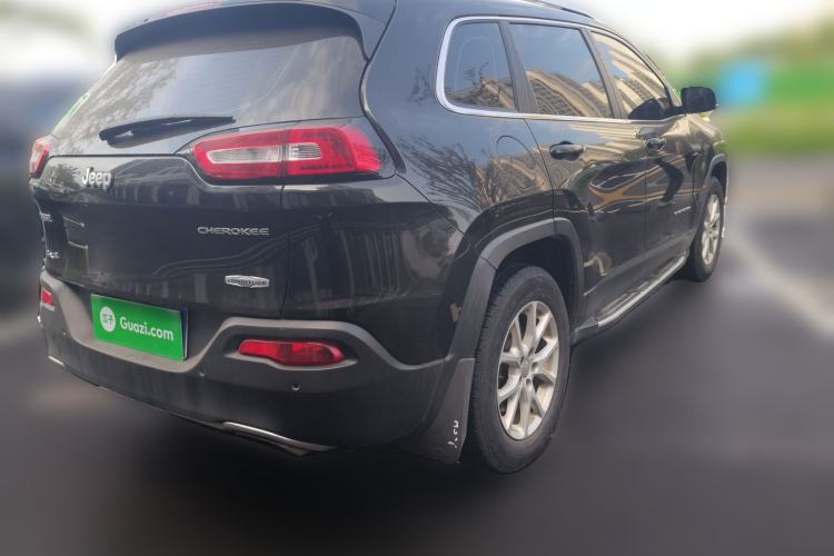 Used Jeep Cherokee 2016 2.4L Professional Edition Rear Right 45 Deg