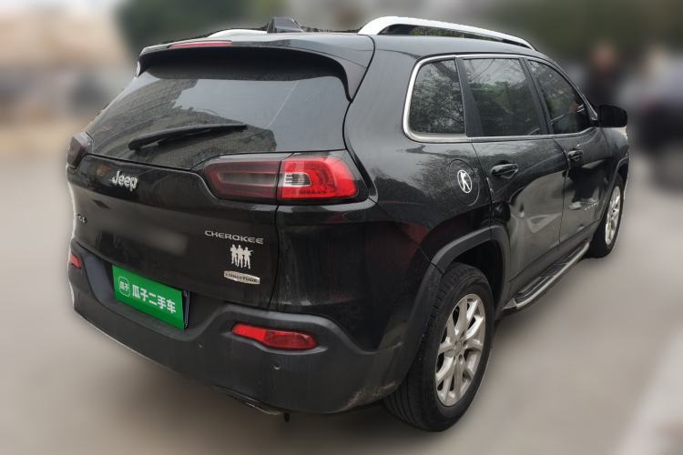 Used Jeep Cherokee 2016 2.4L Leading Edition Rear Right 45 Deg