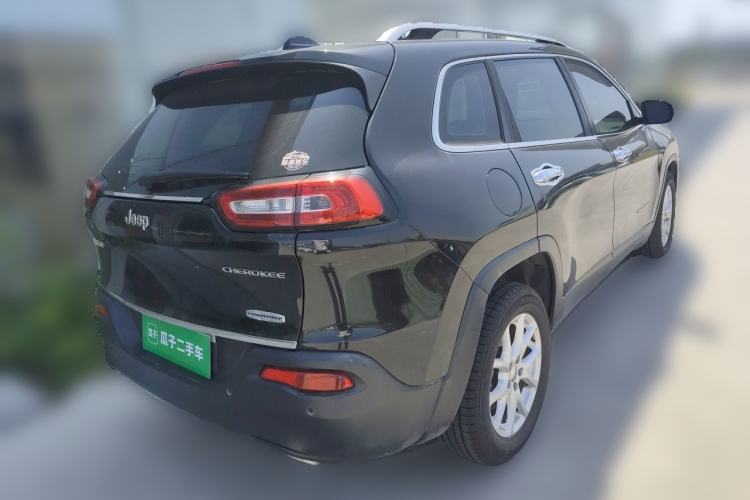 Used Jeep Cherokee 2016 2.4L Leading Edition Rear Right 45 Deg