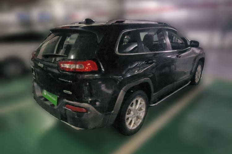 Used Jeep Cherokee 2016 2.4L Professional Edition Rear Right 45 Deg