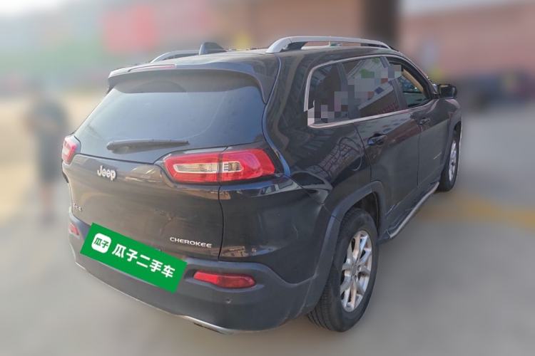 Used Jeep Cherokee 2016 2.4L Professional Edition Rear Right 45 Deg