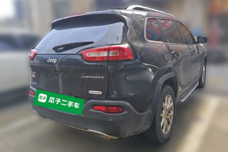 Used Jeep Cherokee 2016 2.4L Professional Smart Version Rear Right 45 Deg