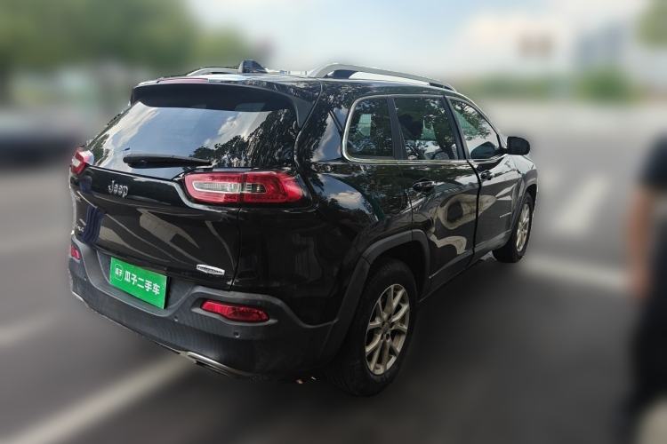 Used Jeep Cherokee 2016 2.4L Professional Edition Rear Right 45 Deg