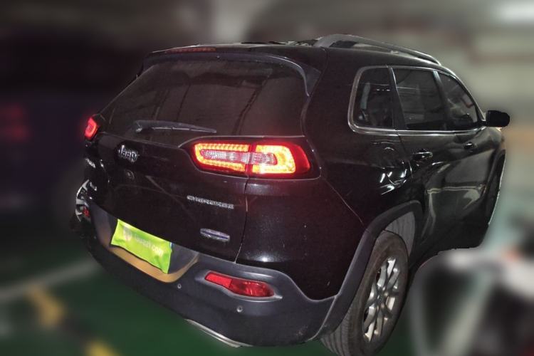 Used Jeep Cherokee 2016 2.4L Professional Smart Version Rear Right 45 Deg