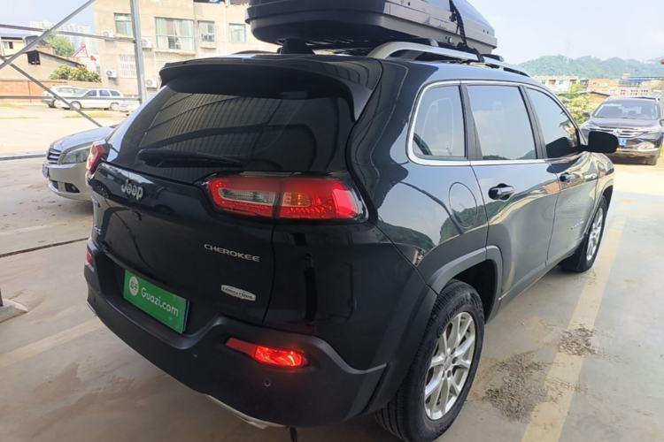 Used Jeep Cherokee 2016 2.4L Professional Smart Version Rear Right 45 Deg