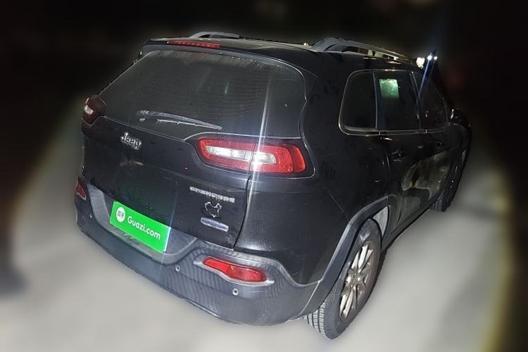 Used Jeep Cherokee 2016 2.4L Leading Edition Rear Right 45 Deg