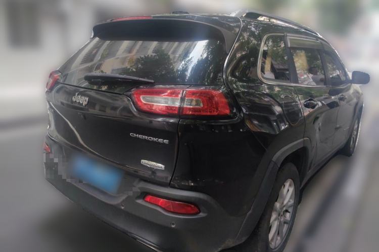 Used Jeep Cherokee 2016 2.4L Leading Smart Version Rear Right 45 Deg