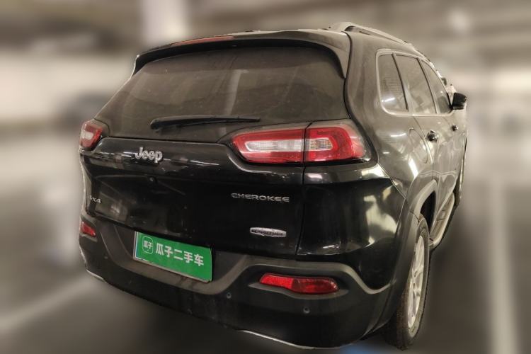 Used Jeep Cherokee 2016 2.4L Professional Smart Version Rear Right 45 Deg