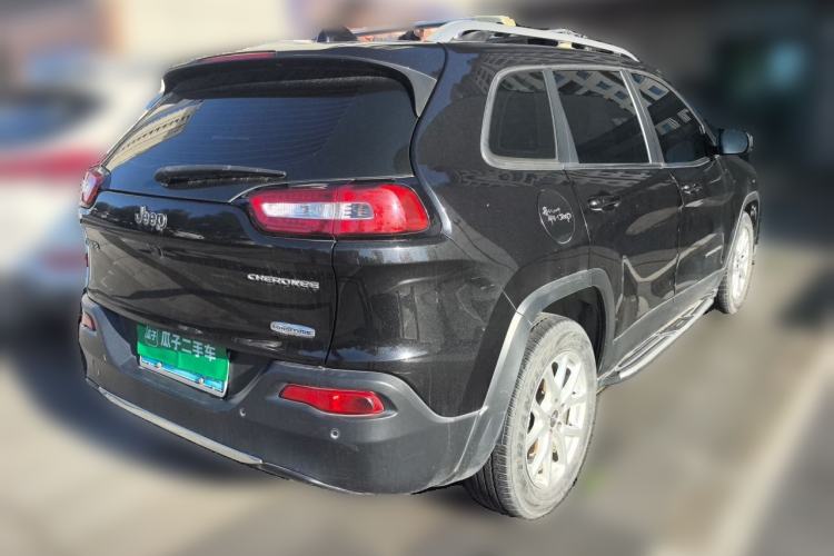 Used Jeep Cherokee 2016 2.0L Superior Edition Rear Right 45 Deg