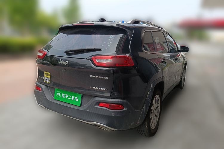 Used Jeep Cherokee 2016 2.4L Superior Edition Rear Right 45 Deg