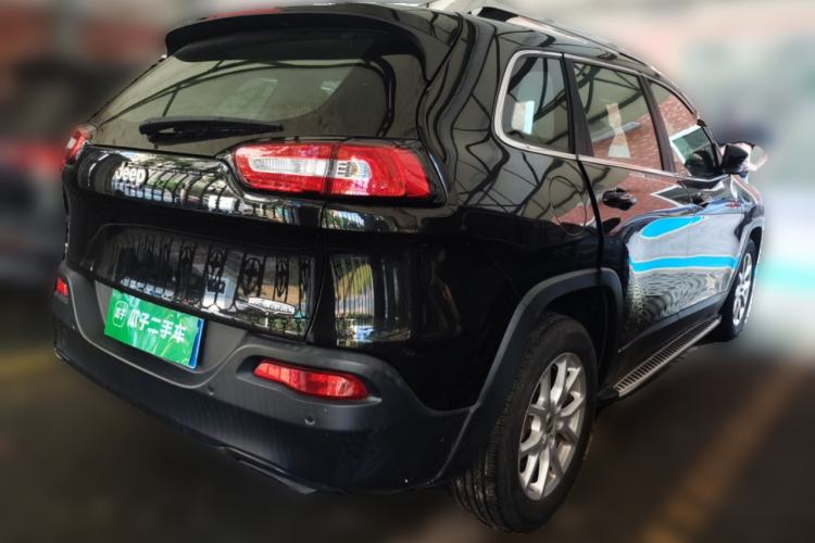 Used Jeep Cherokee 2016 2.4L Leading Edition Rear Right 45 Deg