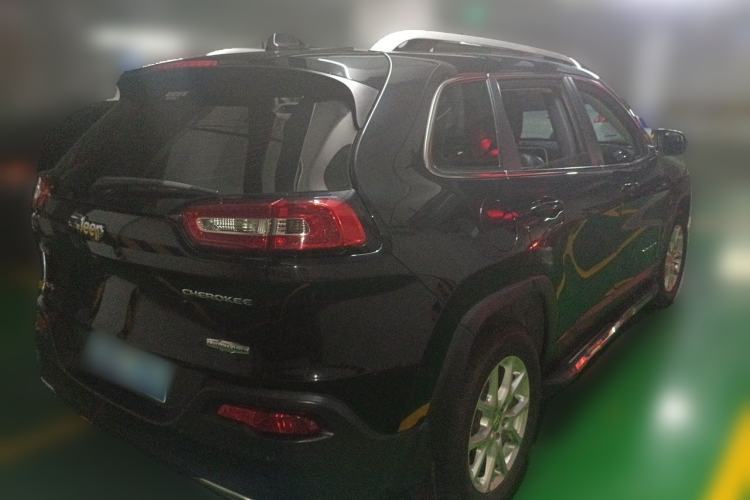 Used Jeep Cherokee 2016 2.4L Professional Edition Rear Right 45 Deg