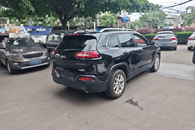 Used Jeep Cherokee 2016 2.4L Leading Smart Version Rear Right 45 Deg