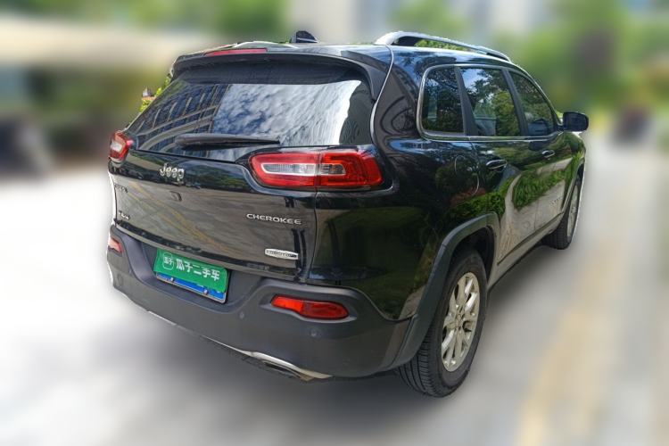 Used Jeep Cherokee 2016 2.4L Professional Smart Version Rear Right 45 Deg
