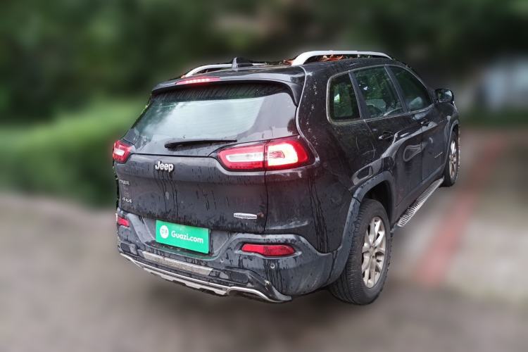 Used Jeep Cherokee 2016 2.4L Leading Edition Rear Right 45 Deg