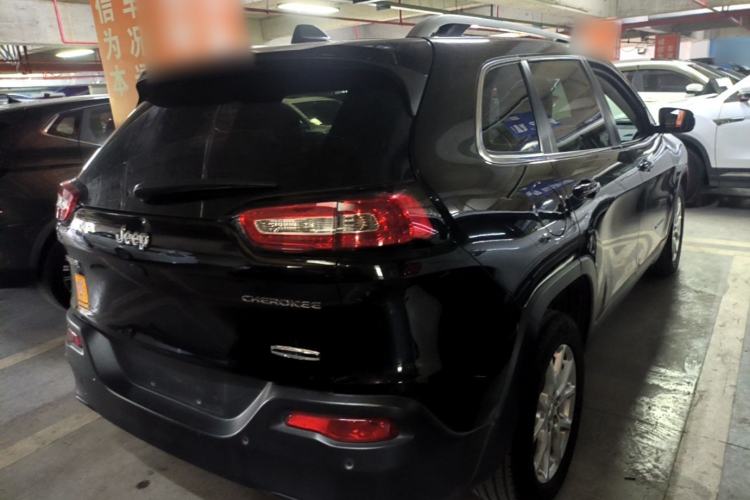 Used Jeep Cherokee 2016 2.0L Superior Edition Rear Right 45 Deg