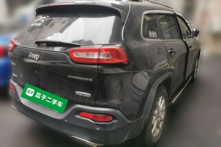 Used Jeep Cherokee 2016 2.4L Professional Edition Rear Right 45 Deg