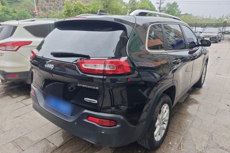 Used Jeep Cherokee 2016 2.0L Superior Edition Rear Right 45 Deg