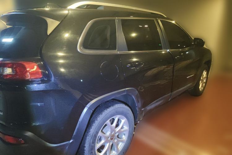 Used Jeep Cherokee 2016 2.4L Professional Edition Rear Right 45 Deg