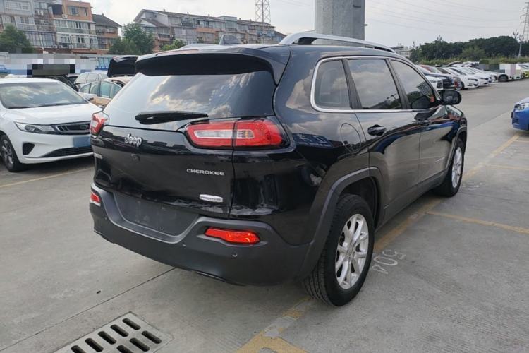 Used Jeep Cherokee 2016 2.0L Superior Edition Rear Right 45 Deg