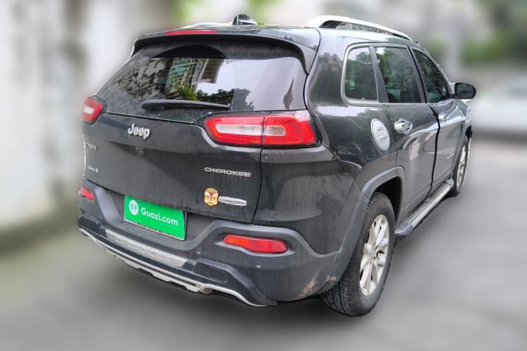 Used Jeep Cherokee 2016 2.4L Professional Smart Version Rear Right 45 Deg