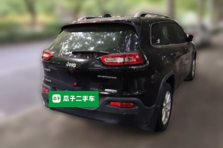 Used Jeep Cherokee 2016 2.0L Superior Edition Rear Right 45 Deg