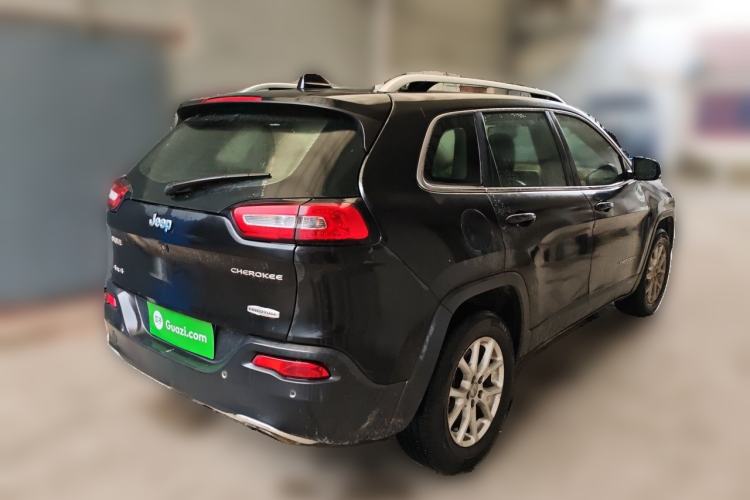 Used Jeep Cherokee 2016 2.4L Professional Smart Version Rear Right 45 Deg