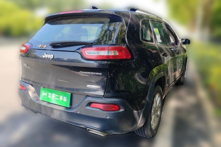 Used Jeep Cherokee 2016 2.4L Leading Edition Rear Right 45 Deg
