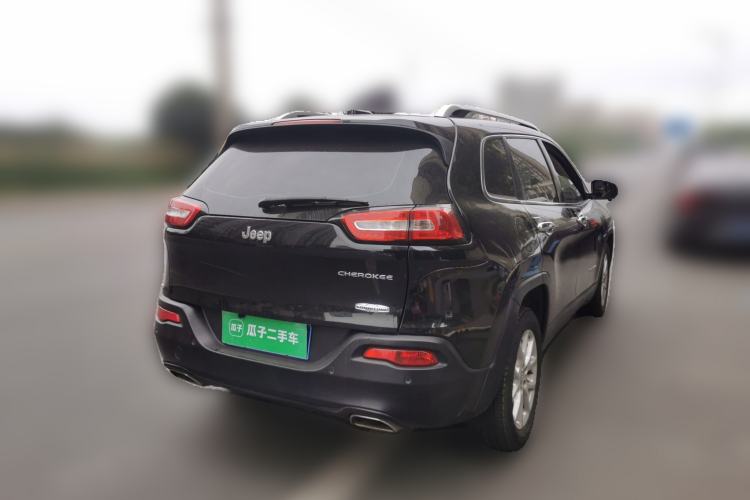 Used Jeep Cherokee 2016 2.4L Leading Edition Rear Right 45 Deg