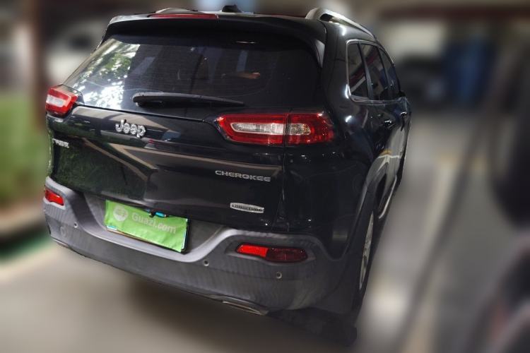 Used Jeep Cherokee 2016 2.4L Leading Edition Rear Right 45 Deg