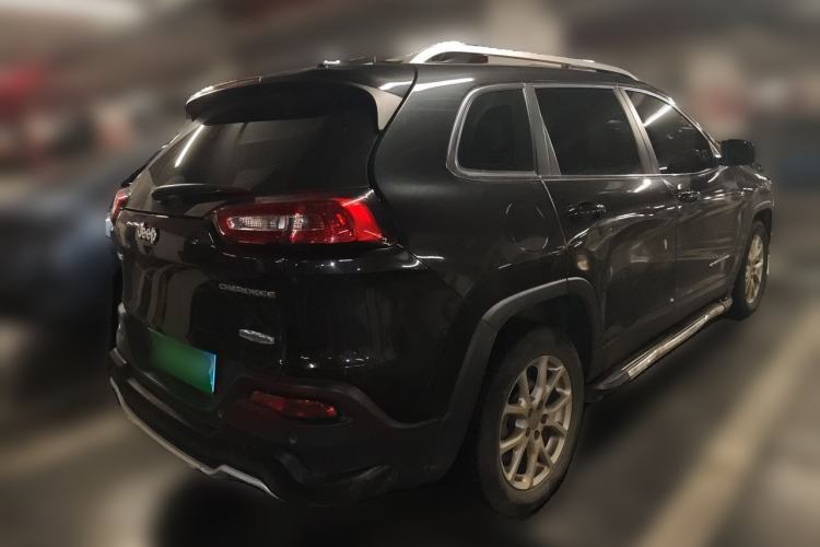 Used Jeep Cherokee 2016 2.4L Leading Edition Rear Right 45 Deg