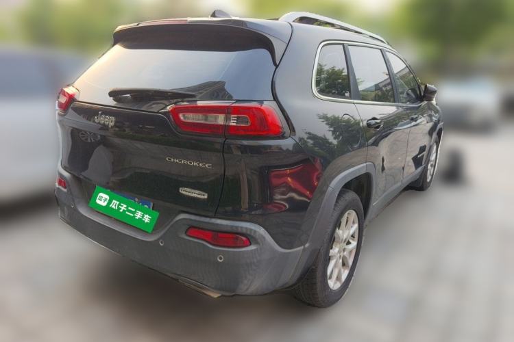 Used Jeep Cherokee 2016 2.4L Leading Edition Rear Right 45 Deg