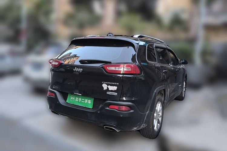 Used Jeep Cherokee 2016 2.4L Leading Smart Version Rear Right 45 Deg
