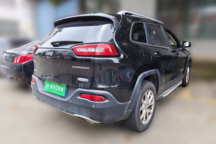 Used Jeep Cherokee 2016 2.4L Professional Edition Rear Right 45 Deg