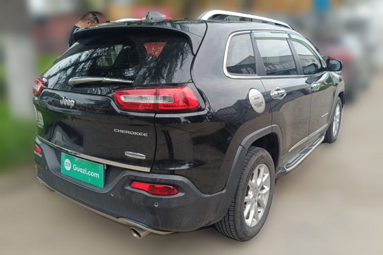 Used Jeep Cherokee 2016 2.0L Superior Edition Rear Right 45 Deg