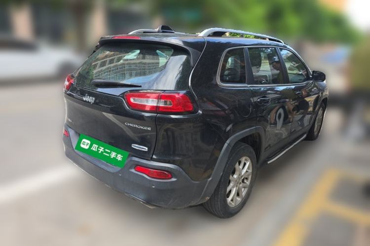 Used Jeep Cherokee 2016 2.4L Leading Edition Rear Right 45 Deg