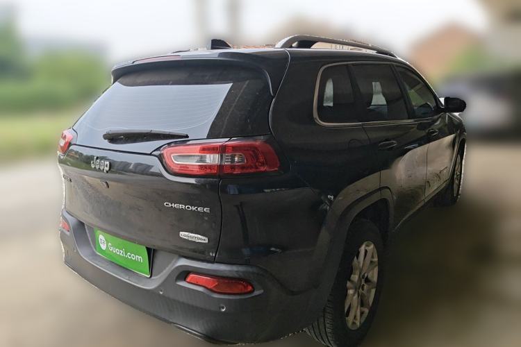 Used Jeep Cherokee 2016 2.4L Leading Smart Version Rear Right 45 Deg