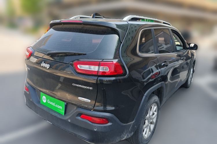 Used Jeep Cherokee 2016 2.4L Leading Edition Rear Right 45 Deg