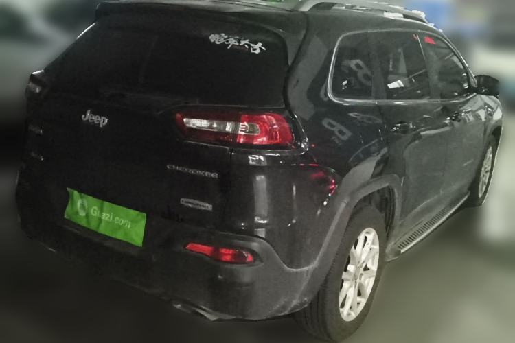 Used Jeep Cherokee 2016 2.4L Leading Edition Rear Right 45 Deg