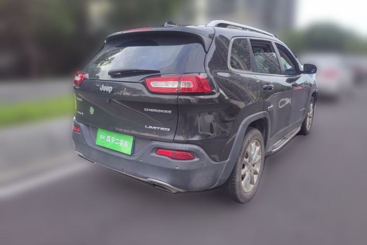 Used Jeep Cherokee 2016 2.4L Superior Edition Rear Right 45 Deg