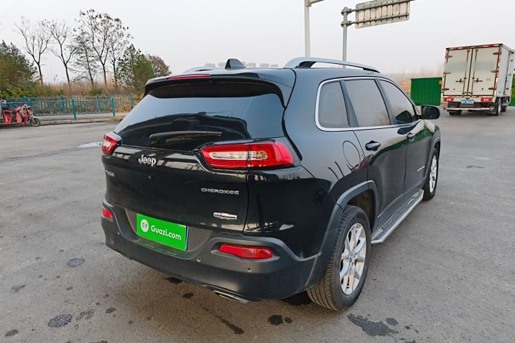 Used Jeep Cherokee 2016 2.4L Leading Smart Version Rear Right 45 Deg