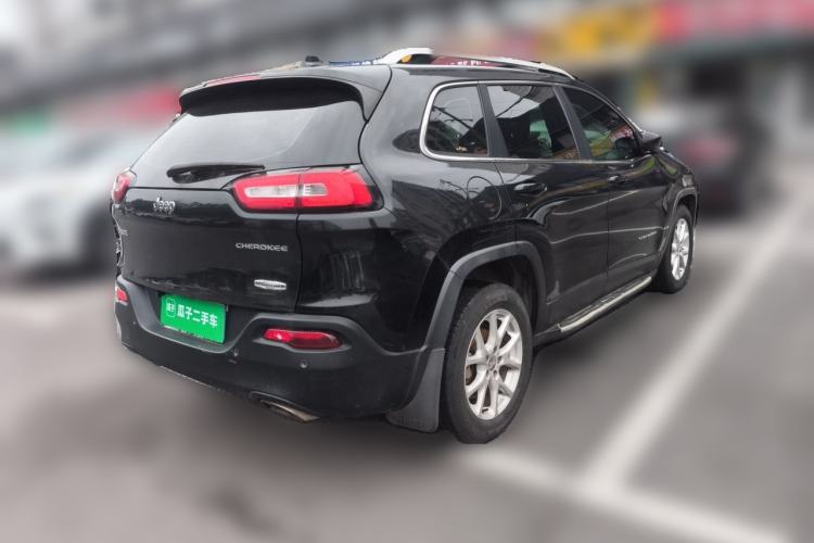 Used Jeep Cherokee 2016 2.4L Leading Edition Rear Right 45 Deg
