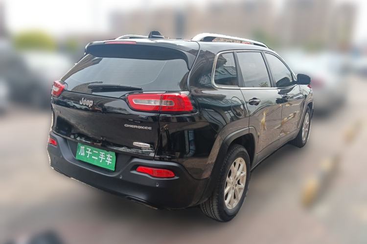 Used Jeep Cherokee 2016 2.4L Leading Edition Rear Right 45 Deg
