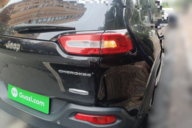 Used Jeep Cherokee 2016 2.4L Leading Edition Rear Right 45 Deg