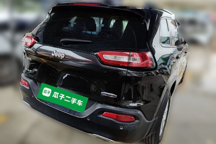 Used Jeep Cherokee 2016 2.4L Professional Edition Rear Right 45 Deg