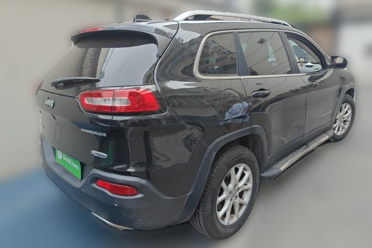 Used Jeep Cherokee 2016 2.4L Professional Smart Version Rear Right 45 Deg