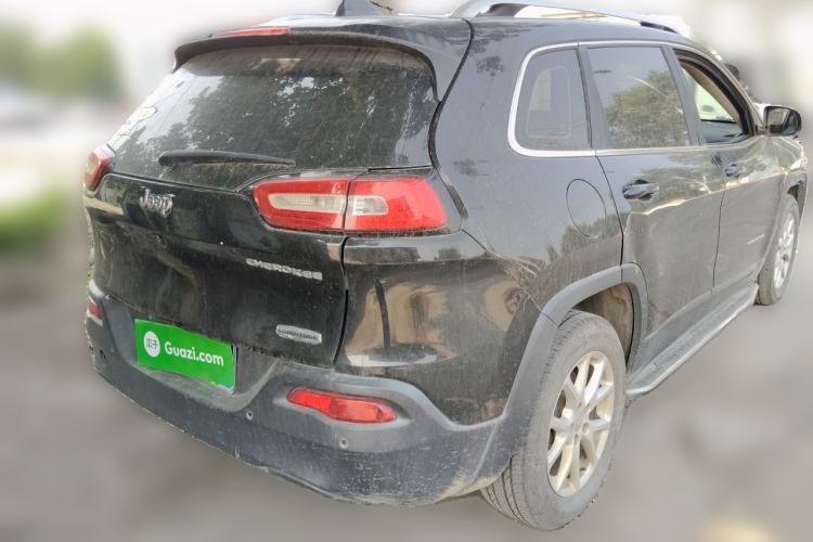 Used Jeep Cherokee 2016 2.0L Superior Edition Rear Right 45 Deg